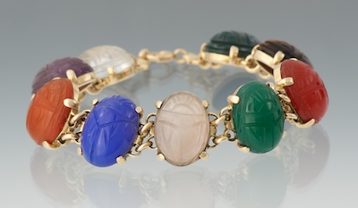 A Ladies' Carved Hardstone Scarab