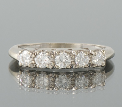 A Ladies' Diamond Band 14k white