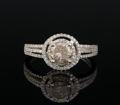 A Ladies' Diamond Ring 14k white
