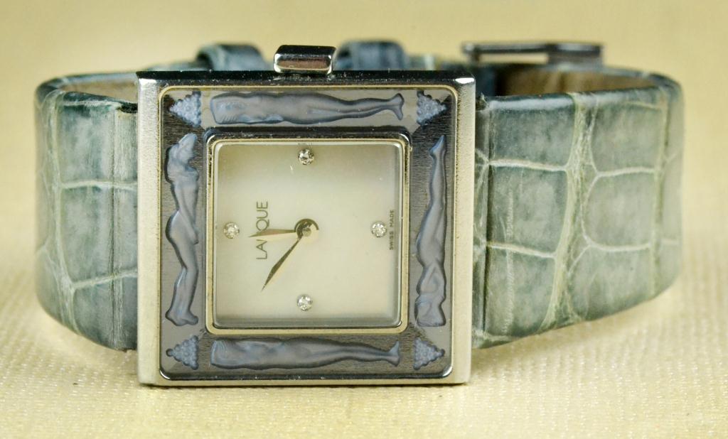 A Ladies Lalique Timepiece With