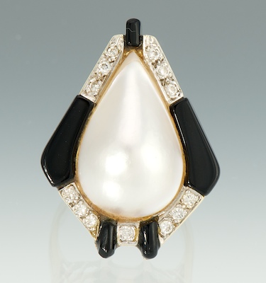 A Ladies' Mabe Pearl Onyx and