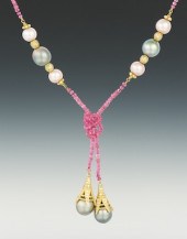 A Ladies' Pearl Diamond and Pi