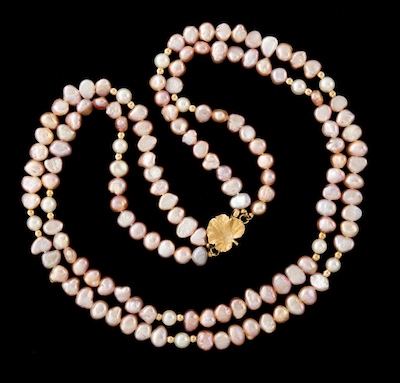 A Ladies' Pink Baroque Pearl and