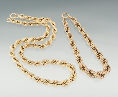 A Ladies' Rope Chain Necklace and