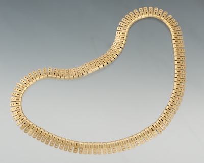 A Ladies'18k Gold Fringe Necklace