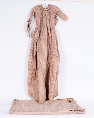 A lady's brocaded open robe,