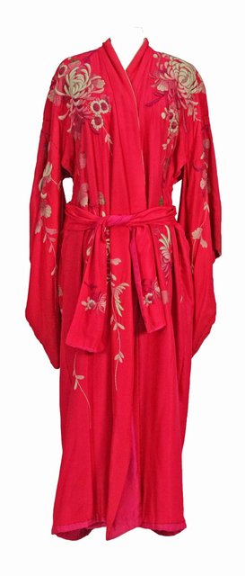 A lady's kimono type coat