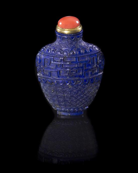 A Lady's Lapis Snuff Bottle the
