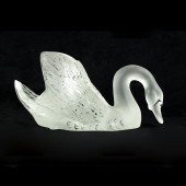 A LALIQUE CLEAR AND FROSTED GL