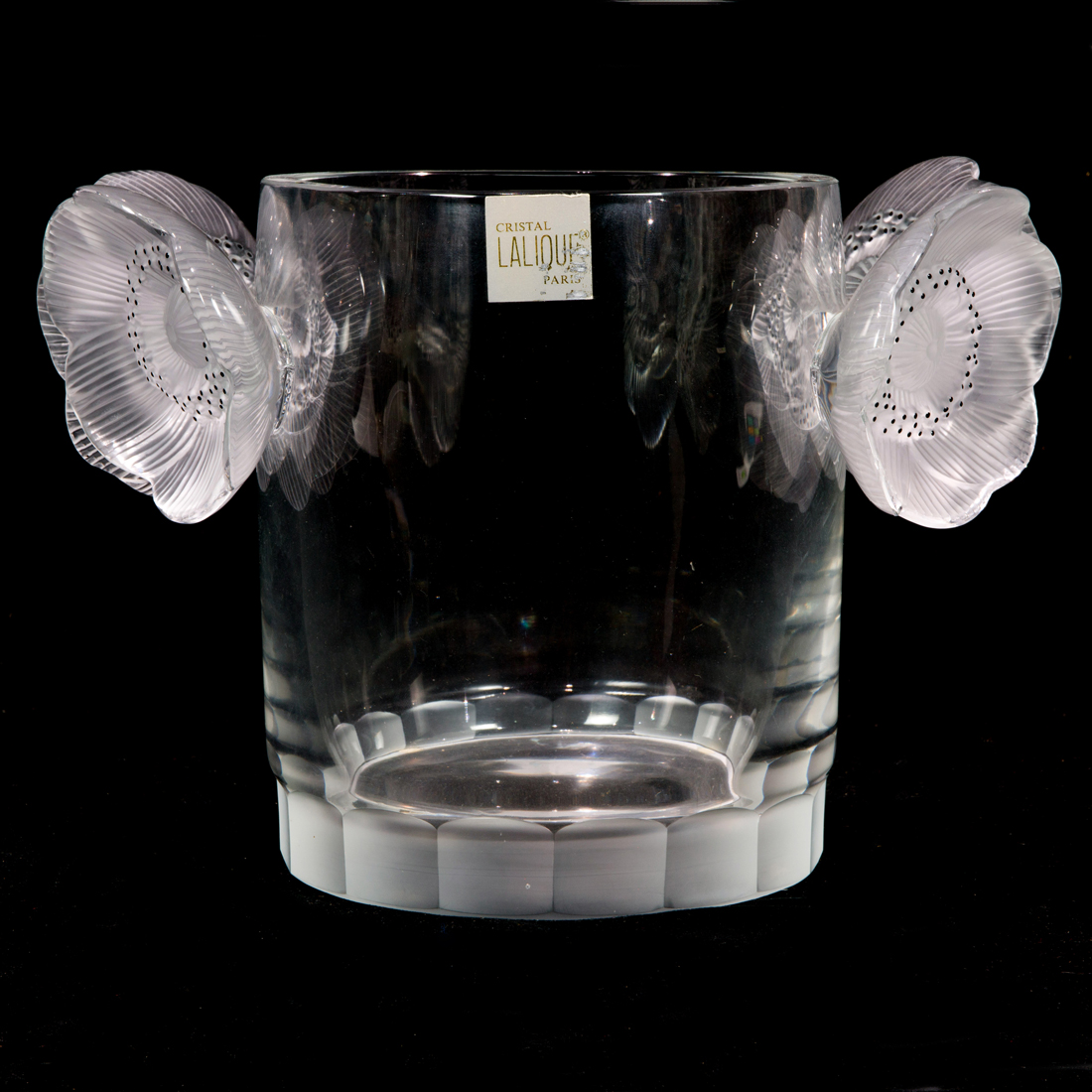 A LALIQUE CLEAR AND FROSTED GLASS