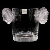 A LALIQUE CLEAR AND FROSTED GL