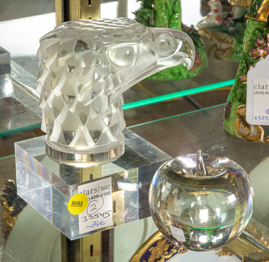 A LALIQUE CLEAR AND FROSTED GLASS