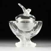A LALIQUE FROSTED AND CLEAR CR
