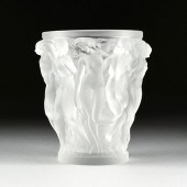 A LALIQUE FROSTED CRYSTAL "BAC