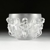 A LALIQUE FROSTED CRYSTAL "LUX