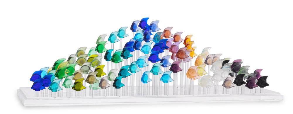 A LALIQUE GLASS AQUARIUM SCULPTUREA