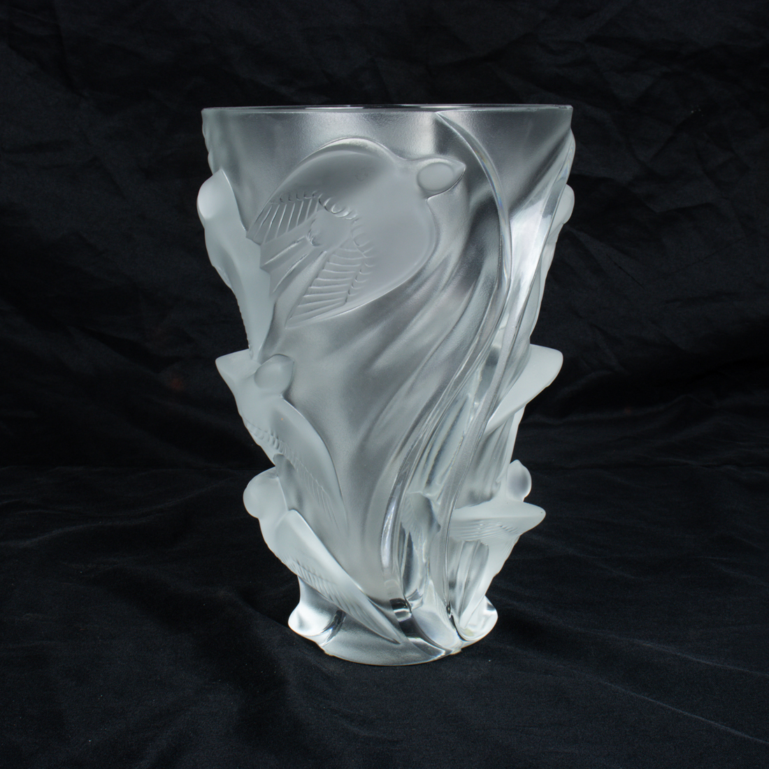 A LALIQUE MARTINETS GLASS VASE A