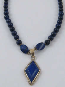 A lapis lazuli graduated bead