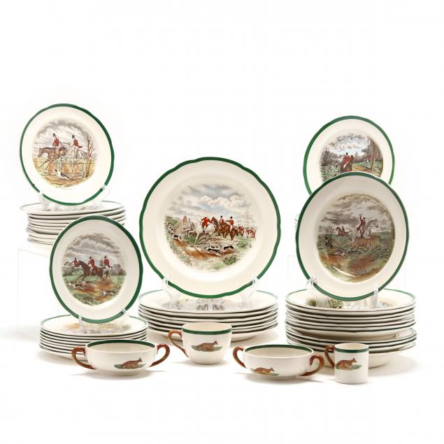 A LARGE (157) PIECE SET OF SPODE