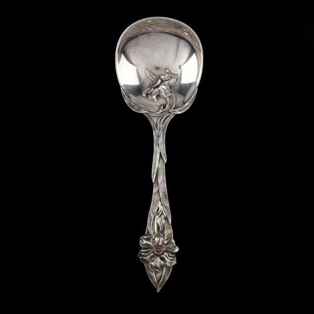 A LARGE ANTIQUE STERLING SILVER