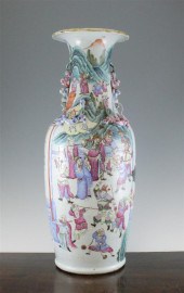 A large Chinese Canton decorat