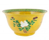 A LARGE CHINESE PORCELAIN BOWL
