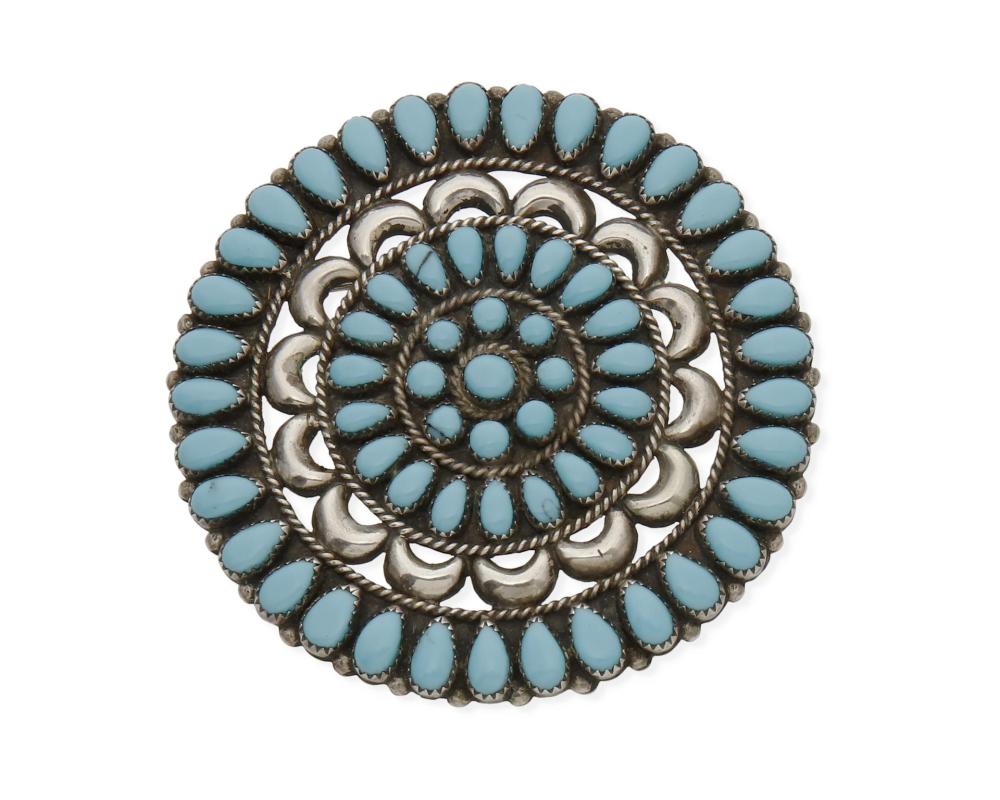 A LARGE CLUSTER-SET NAVAJO