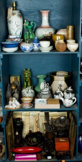 A LARGE COLLECTION OF ASIAN DE