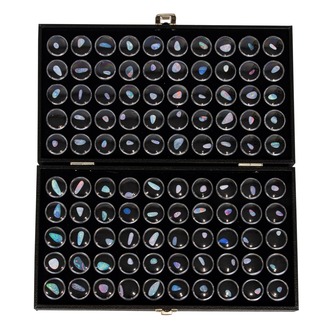 A LARGE COLLECTION OF OPALSA
