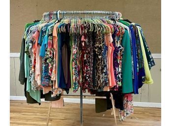 A large collection of over 200 pcs.
