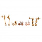A LARGE COLLECTION OF PEARL EA