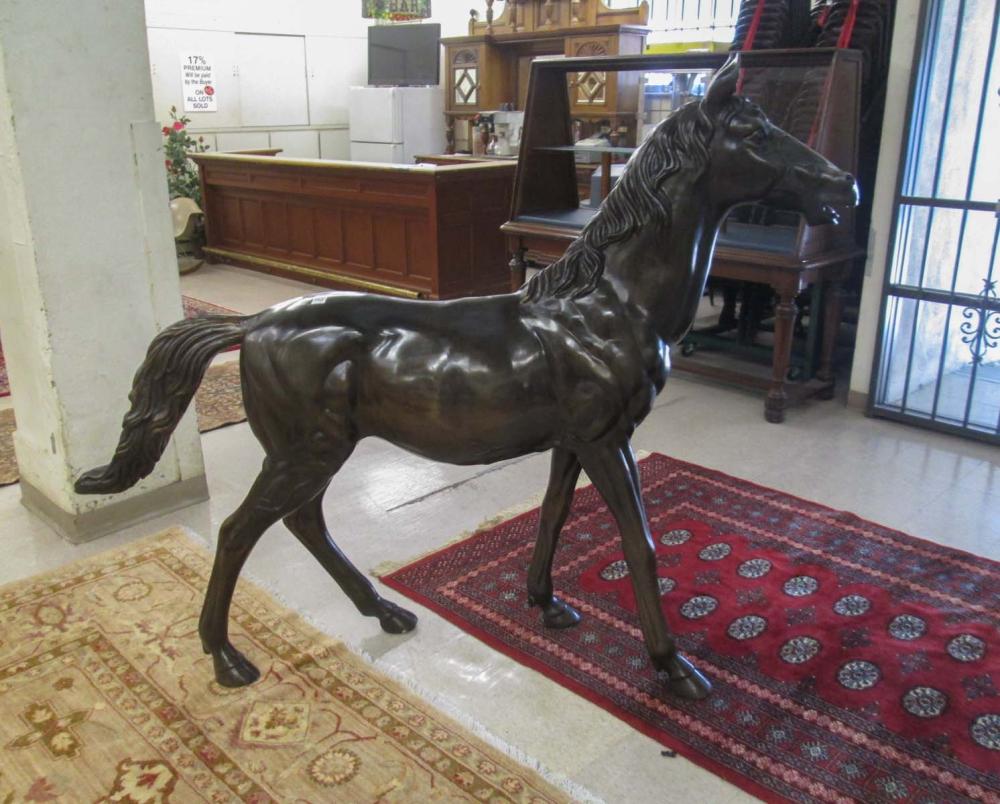 A LARGE EQUESTRIAN BRONZE FLOOR