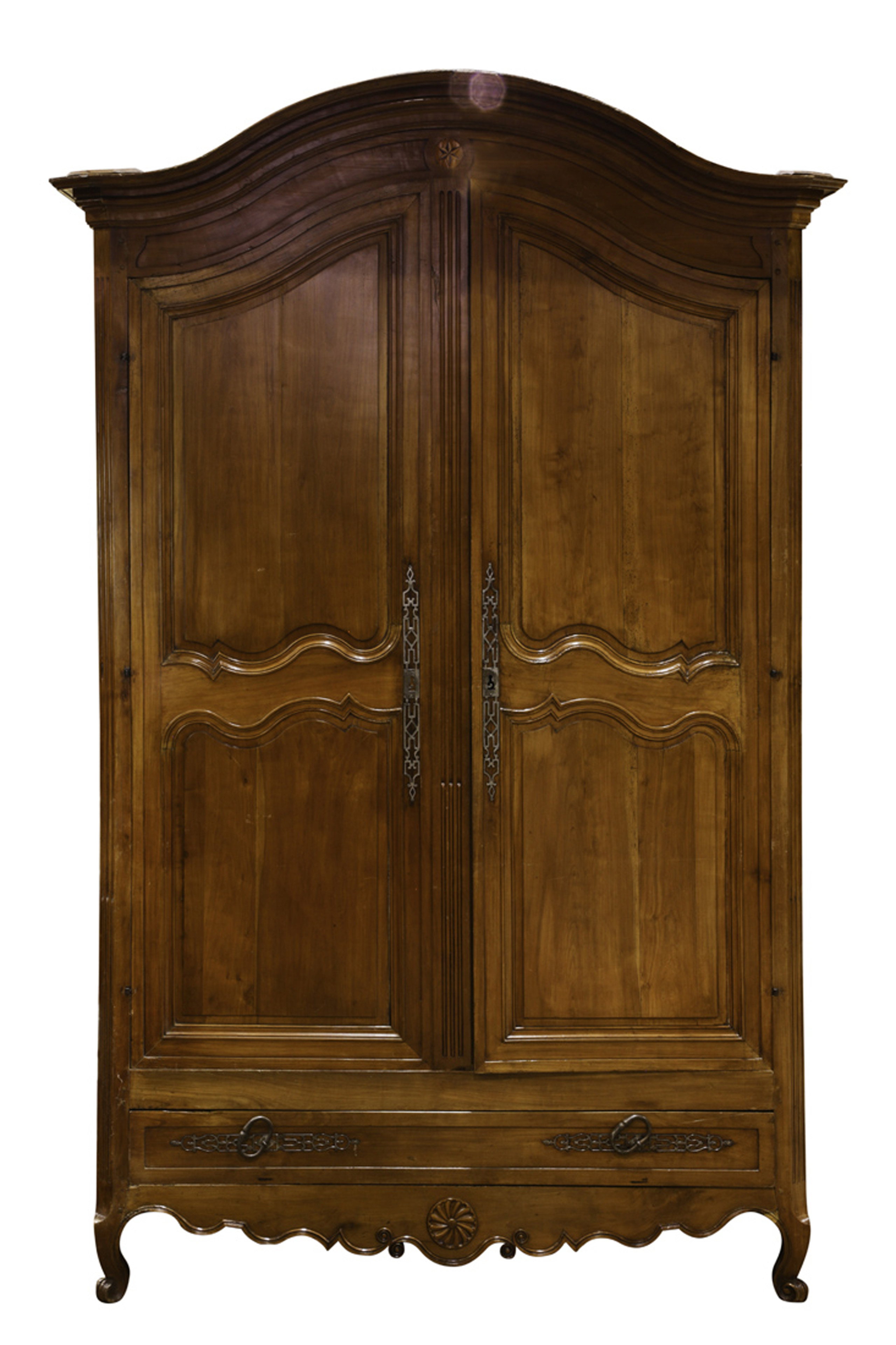 A LARGE FRENCH PROVINCIAL LINEN