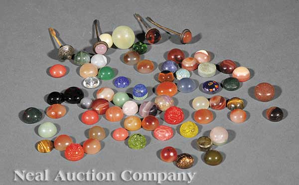 A Large Group of Chinese Snuff