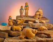 A LARGE GROUP OF ZUNI STONE FE