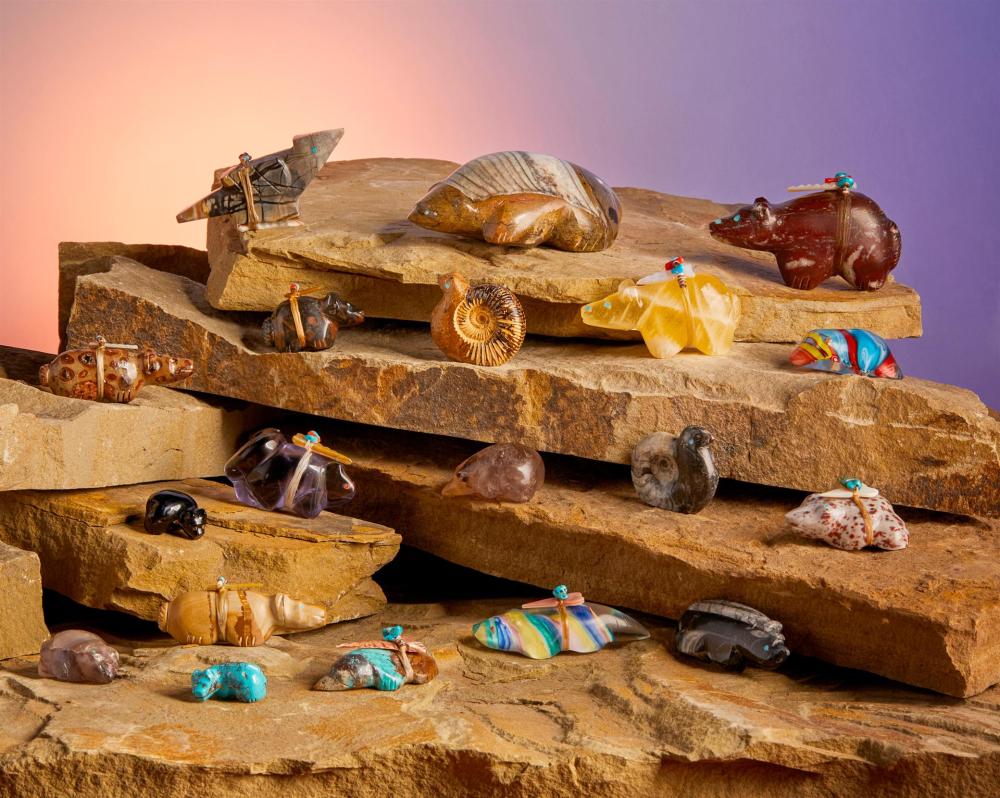 A LARGE GROUP OF ZUNI STONE