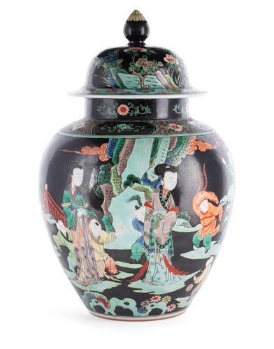 A LARGE GUANGXU PERIOD FAMILLE