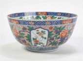 A LARGE IMARI PORCELAIN BOWLA