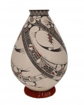 A LARGE MATA ORTIZ POTTERY VES