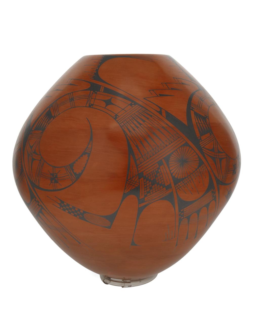 A LARGE MATA ORTIZ POTTERY