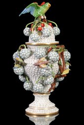 A LARGE MEISSEN PORCELAIN SCHN