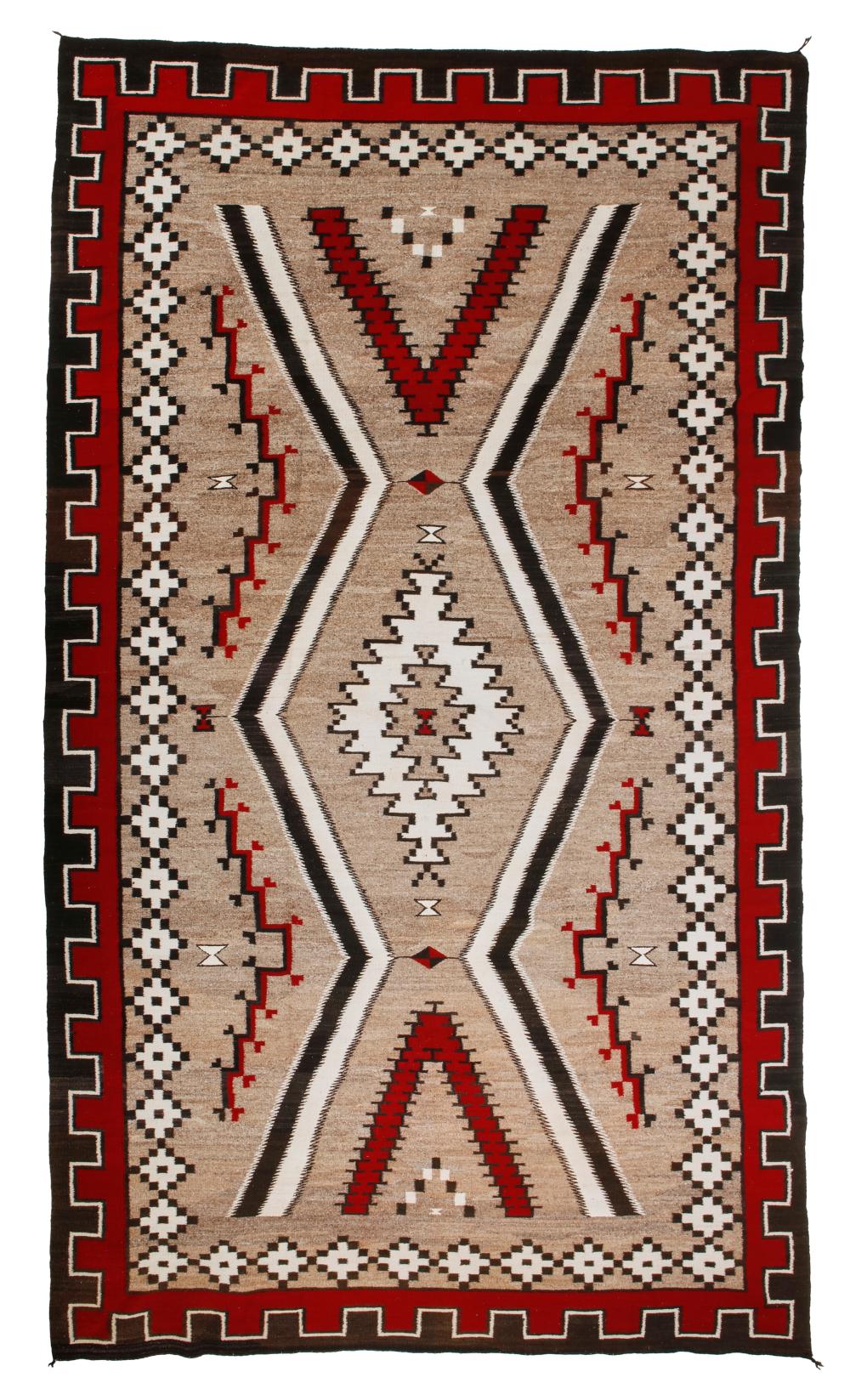 A LARGE NAVAJO REGIONAL RUGA