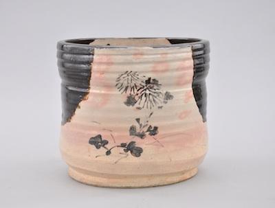 A Large Oribe Pot The large
