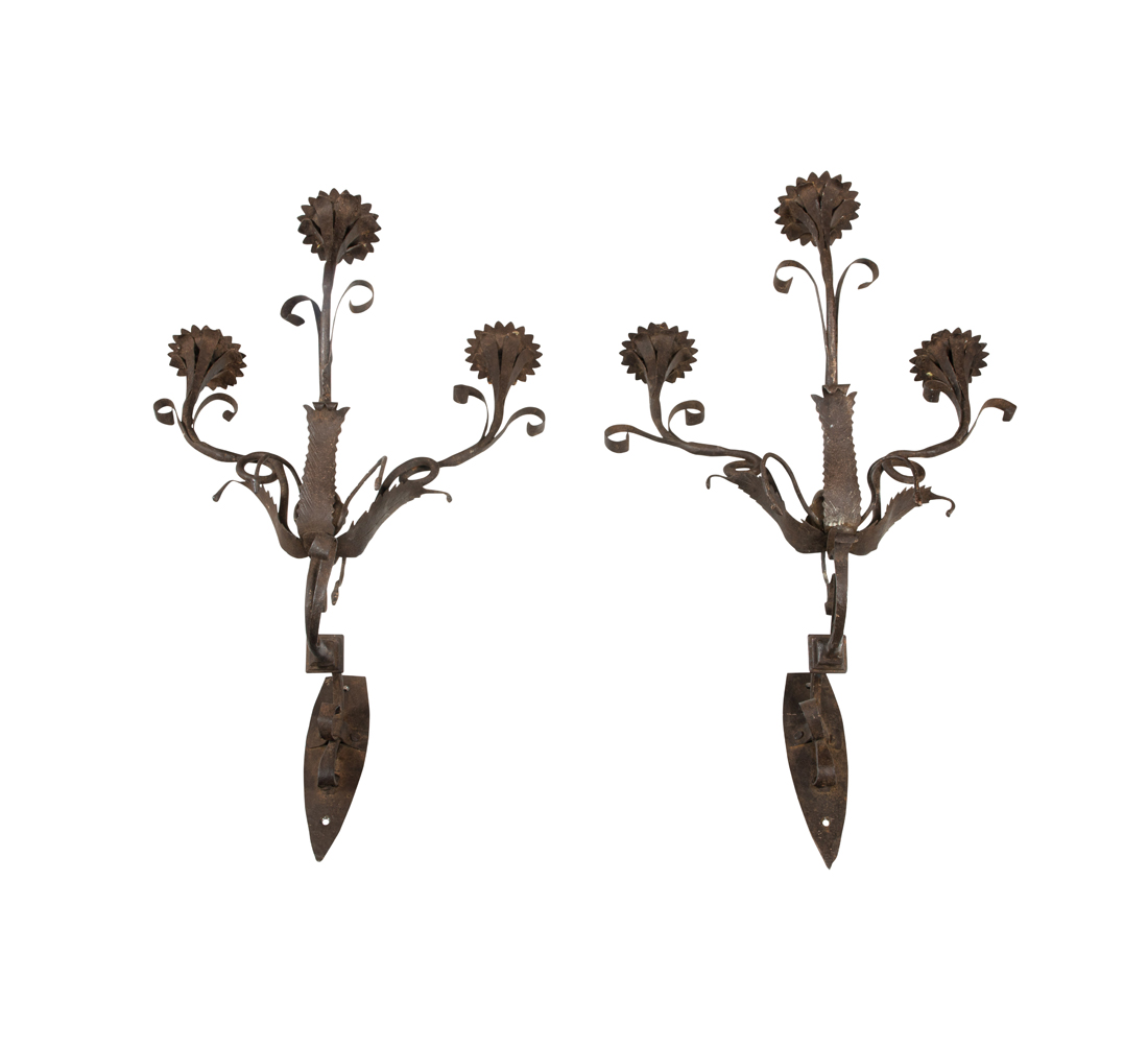 A LARGE PAIR OF SPANISH BAROQUE