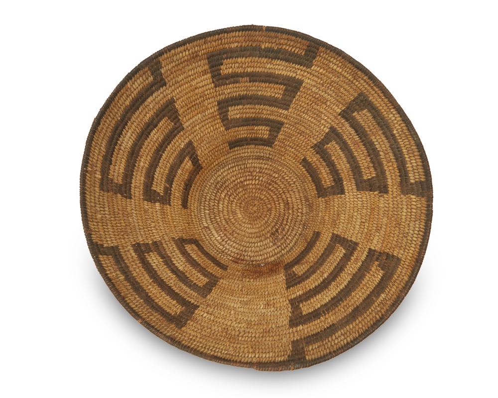 A LARGE PAPAGO BASKETA large Papago