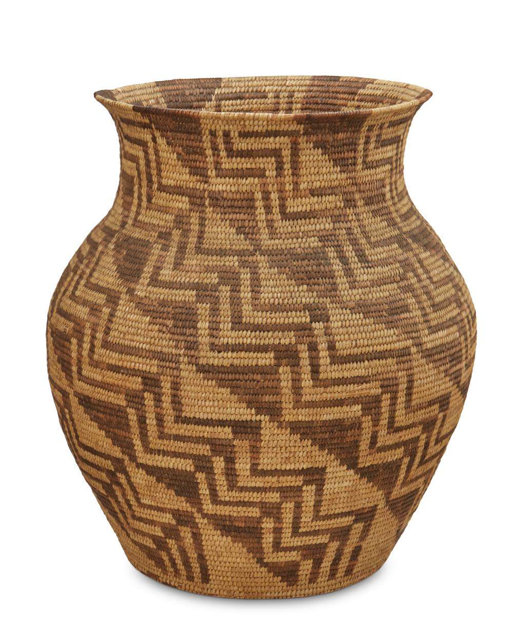 A LARGE PAPAGO BASKETRY OLLAA large