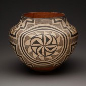A LARGE POLYCHROME ACOMA POTTE