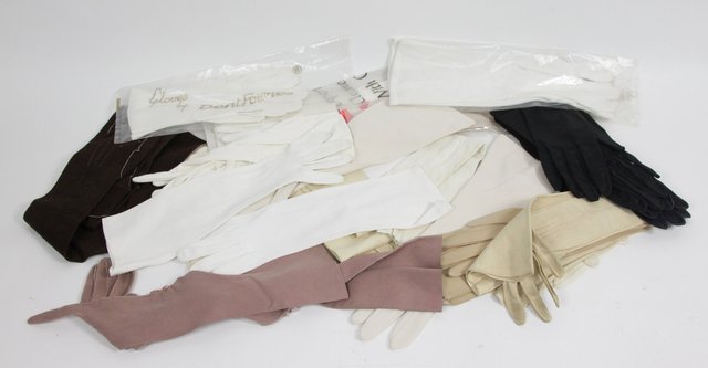 A large quantity of ladies cream