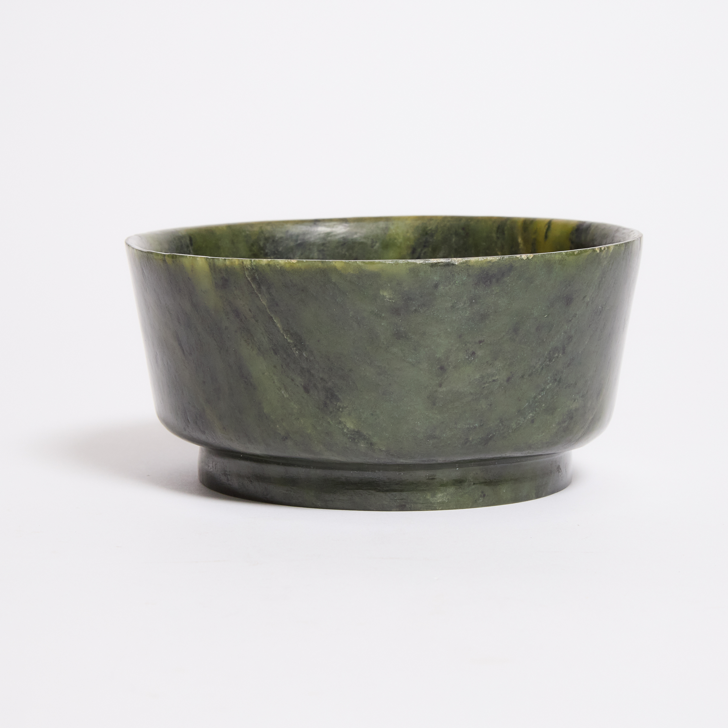 A Large Spinach Jade Bowl ???? 