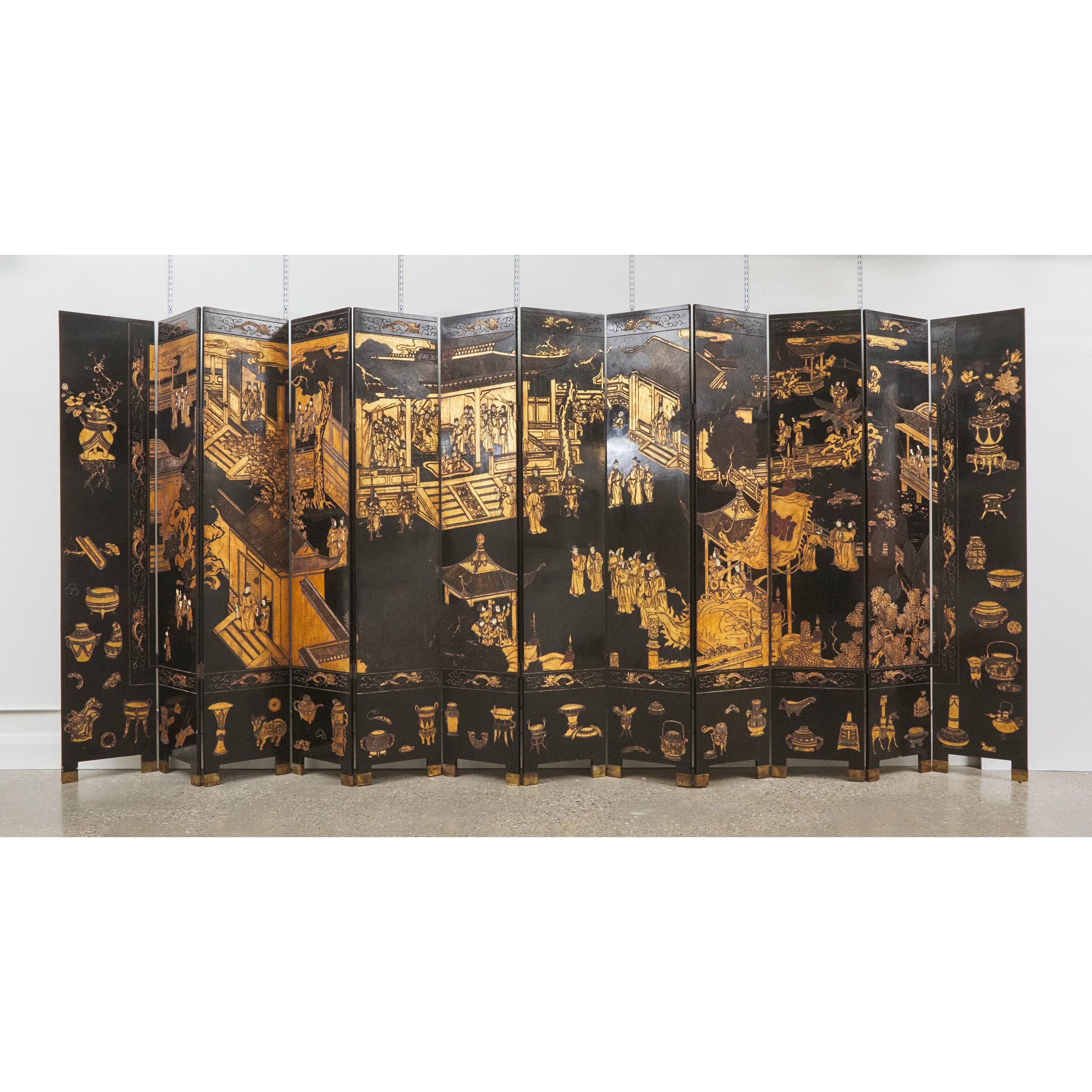 A Large Twelve-Panel Coromandel